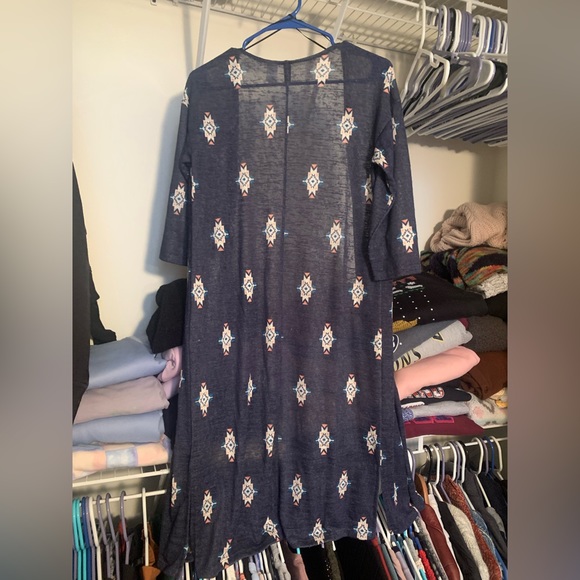 Shawl - Picture 2 of 2